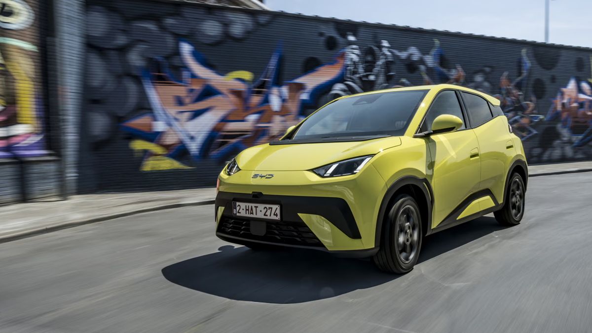 Začal se u nás prodávat jeden z nejlevnějších elektromobilů. A je od velkého hráče!